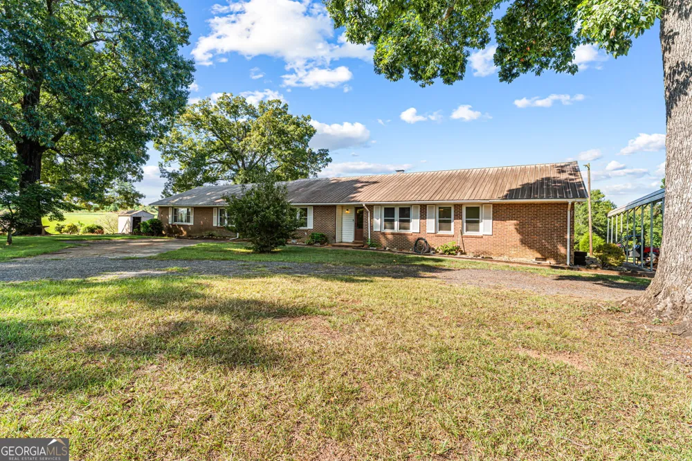 211 Allen Rd Musella, GA 31066