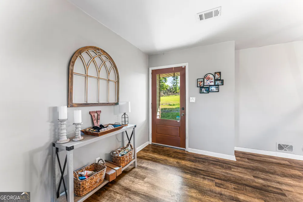 211 Allen Rd Musella, GA 31066