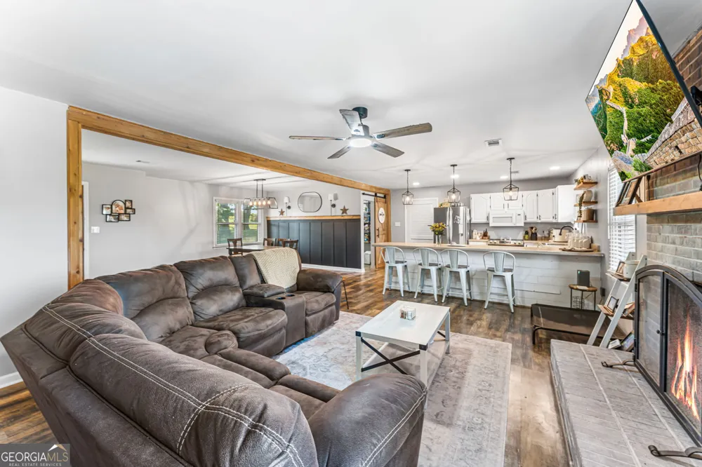211 Allen Rd Musella, GA 31066