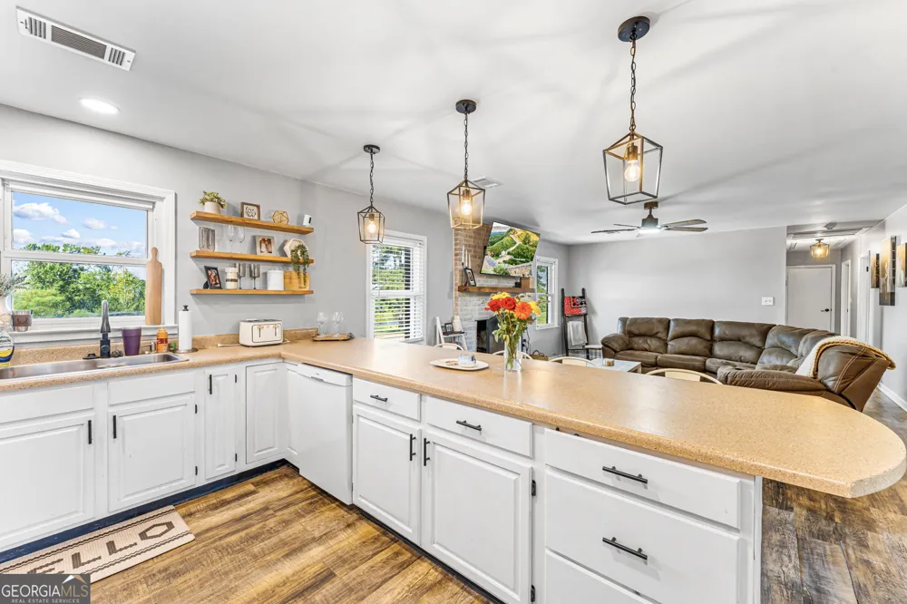 211 Allen Rd Musella, GA 31066