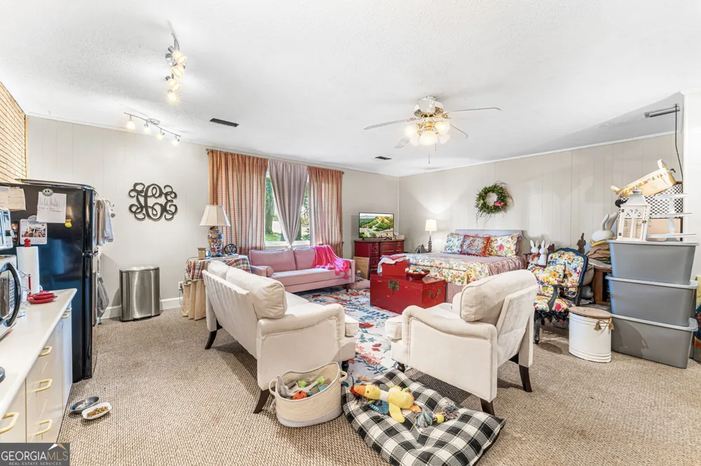 211 Allen Rd Musella, GA 31066