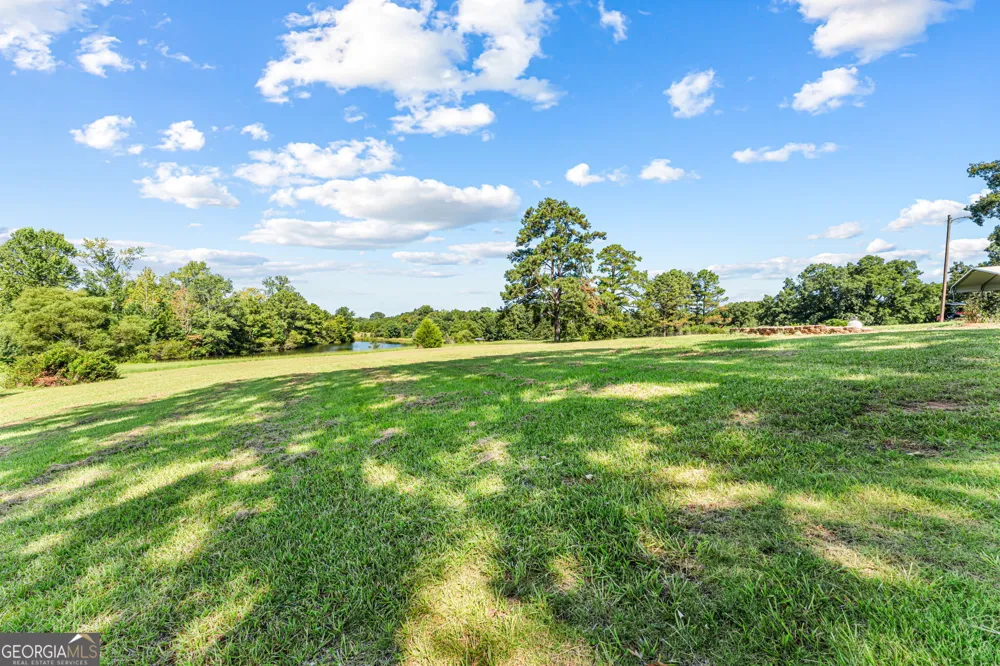 211 Allen Rd Musella, GA 31066