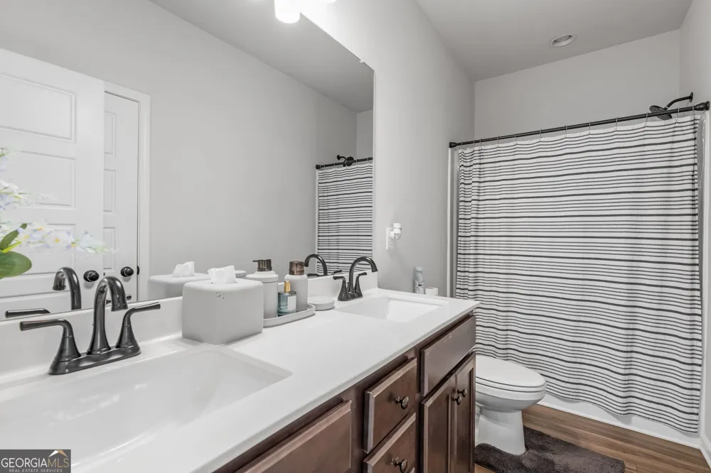 5317 Fox Hill LN Oakwood, GA 30566