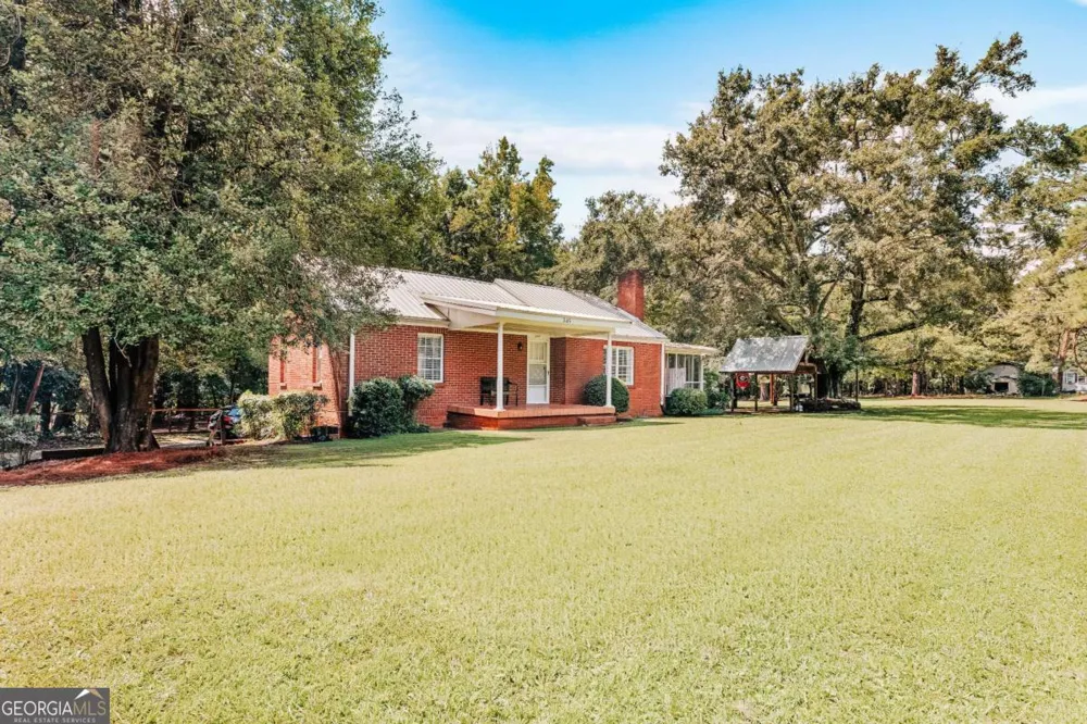 345 Jefferson River RD Athens, GA 30606