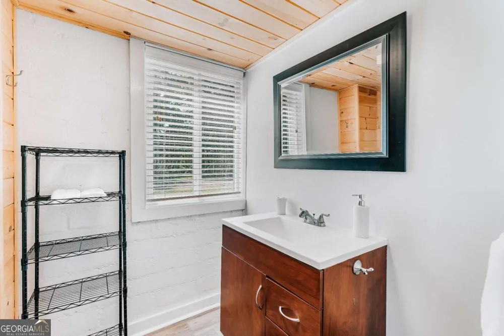 345 Jefferson River RD Athens, GA 30606