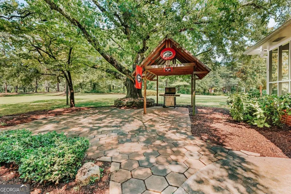 345 Jefferson River RD Athens, GA 30606