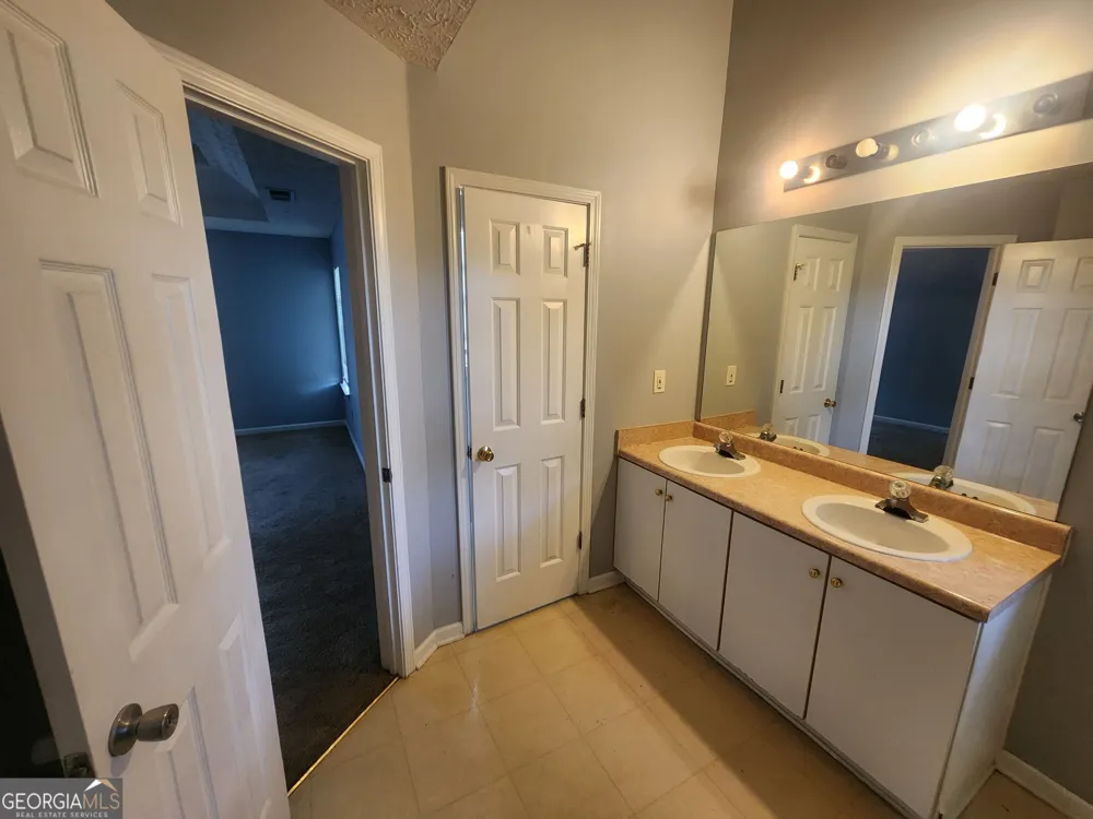 5748 Wellborn Creek DR Lithonia, GA 30058