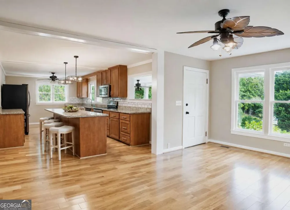 1211 Scenic DR Blue Ridge, GA 30513
