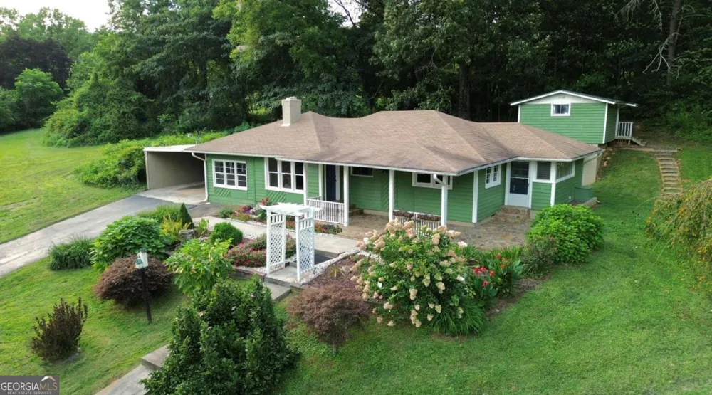 1211 Scenic DR Blue Ridge, GA 30513
