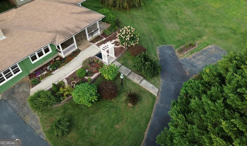 1211 Scenic DR Blue Ridge, GA 30513
