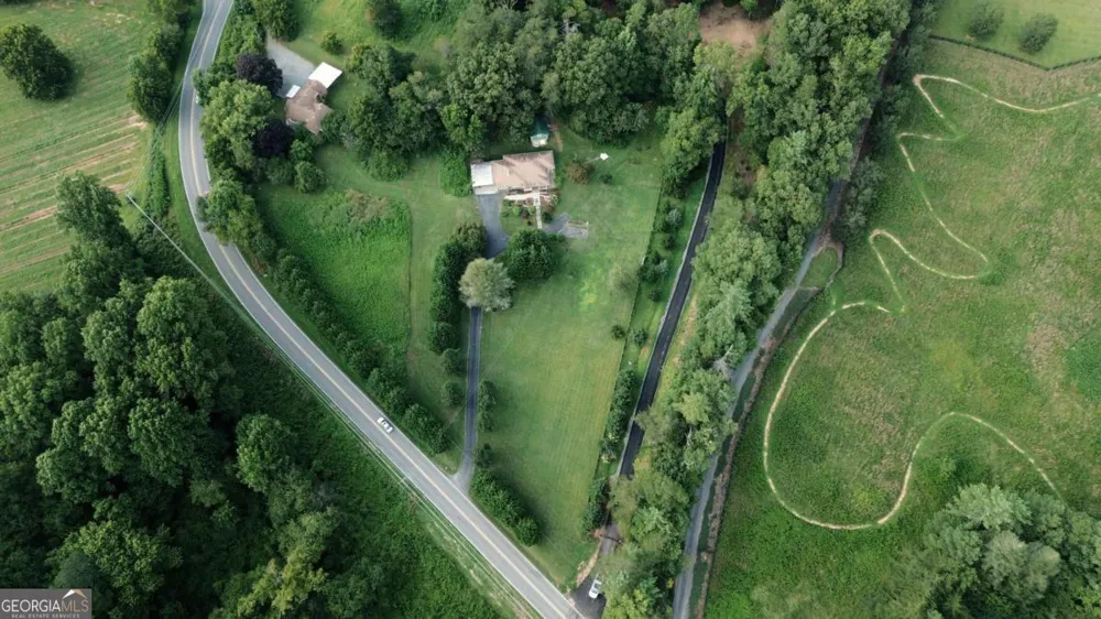 1211 Scenic DR Blue Ridge, GA 30513