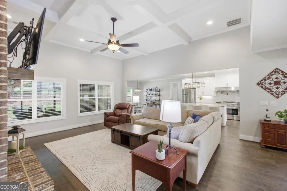 579 New Cut RD Braselton, GA 30517
