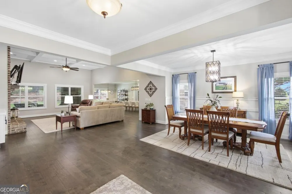 579 New Cut RD Braselton, GA 30517
