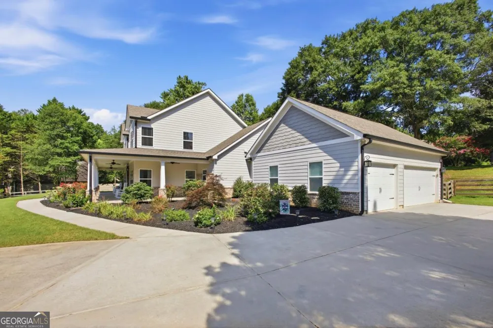 579 New Cut RD Braselton, GA 30517