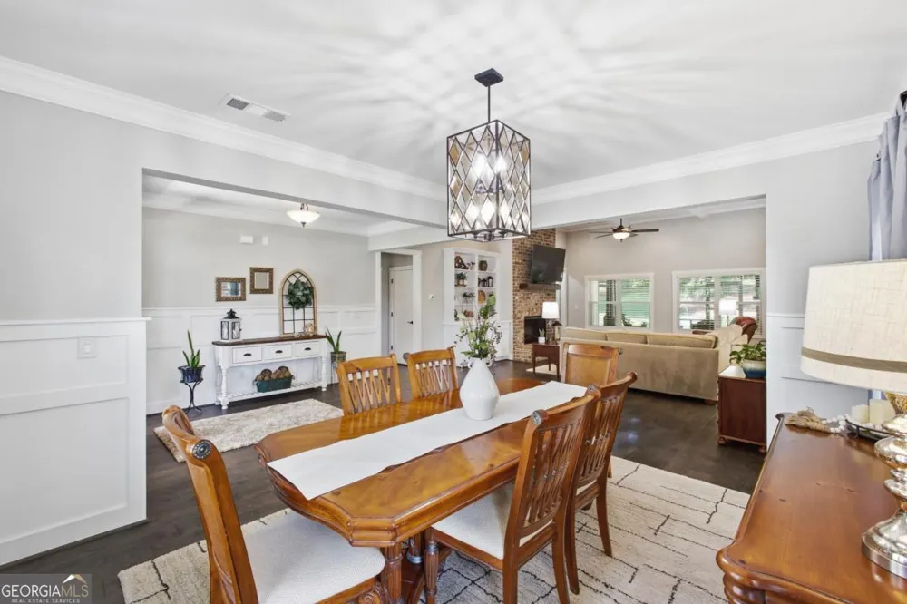579 New Cut RD Braselton, GA 30517