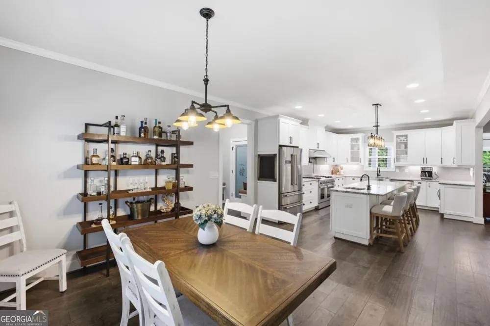 579 New Cut RD Braselton, GA 30517