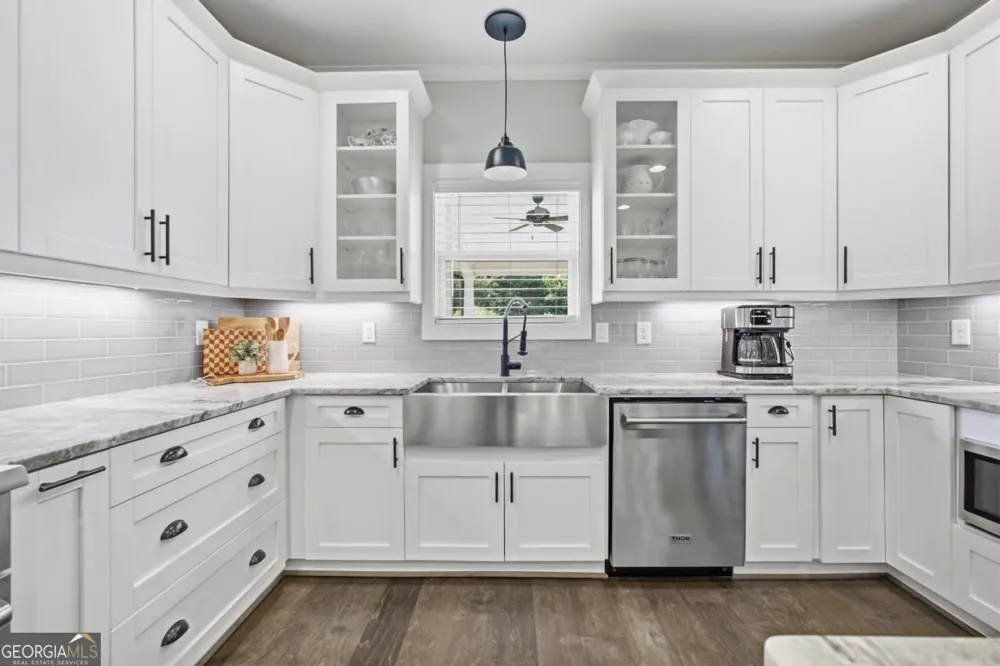 579 New Cut RD Braselton, GA 30517