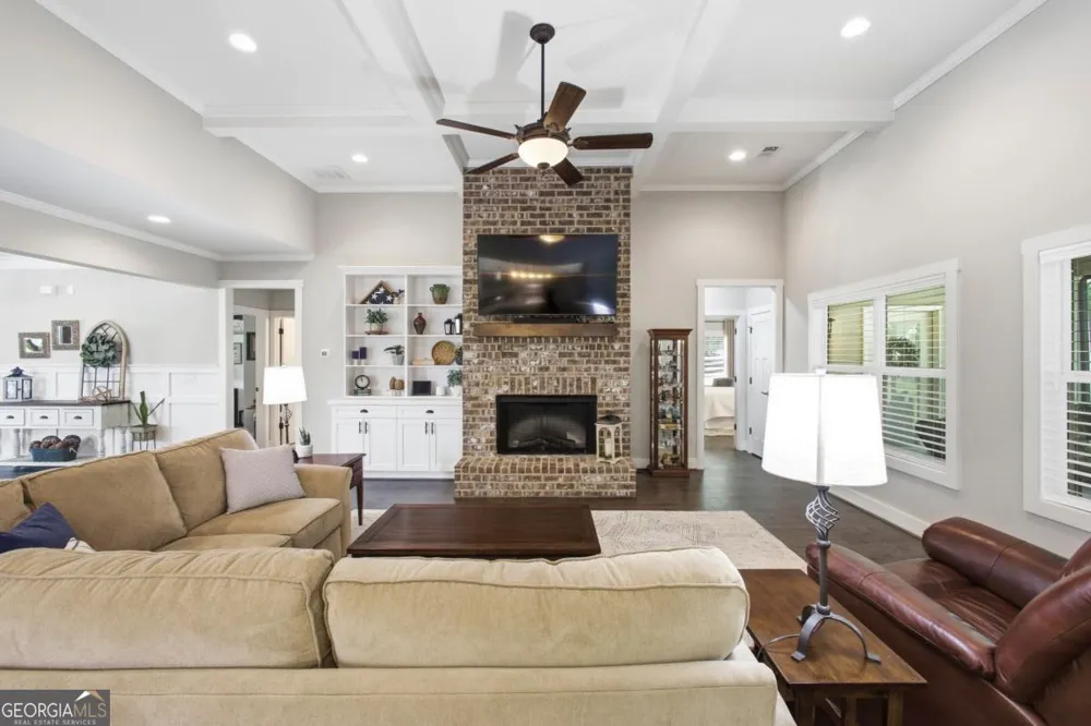 579 New Cut RD Braselton, GA 30517