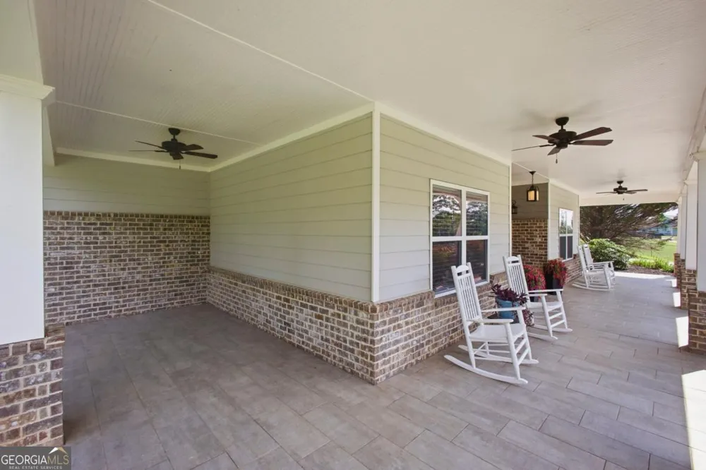 579 New Cut RD Braselton, GA 30517