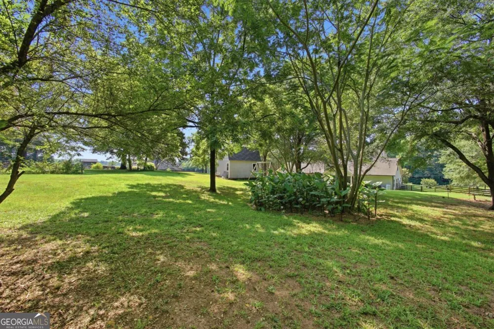 579 New Cut RD Braselton, GA 30517