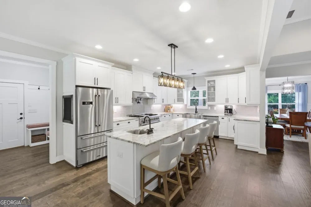 579 New Cut RD Braselton, GA 30517