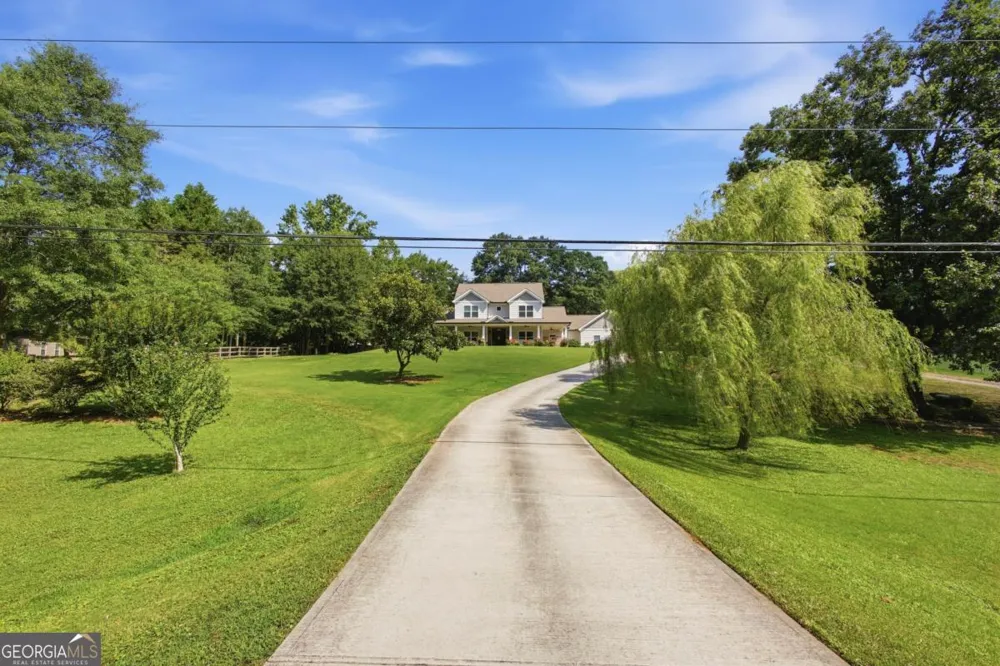 579 New Cut RD Braselton, GA 30517