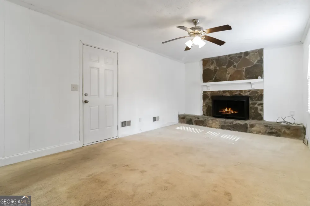 888 Chartley DR Lilburn, GA 30047