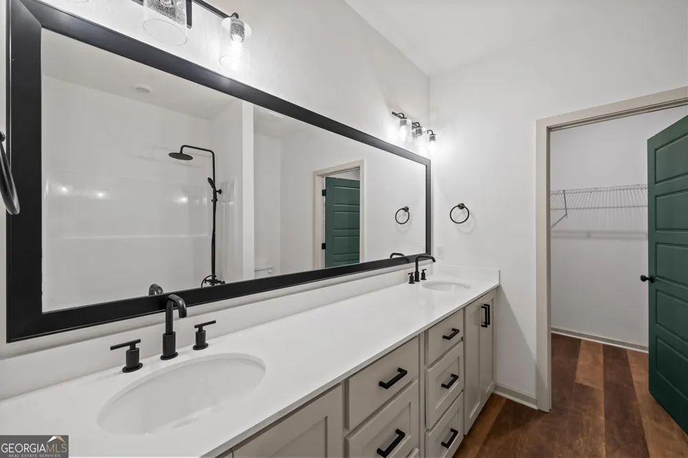 145 Waters Pembroke, GA 31321