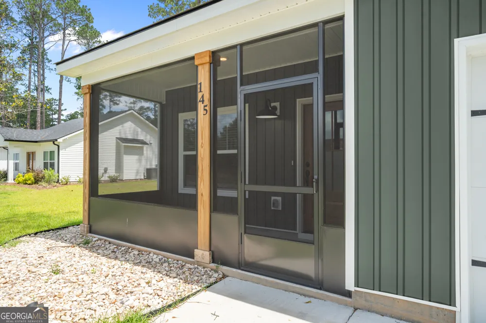 145 Waters Pembroke, GA 31321