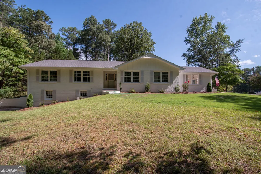 183 Busbin RD Fayetteville, GA 30215