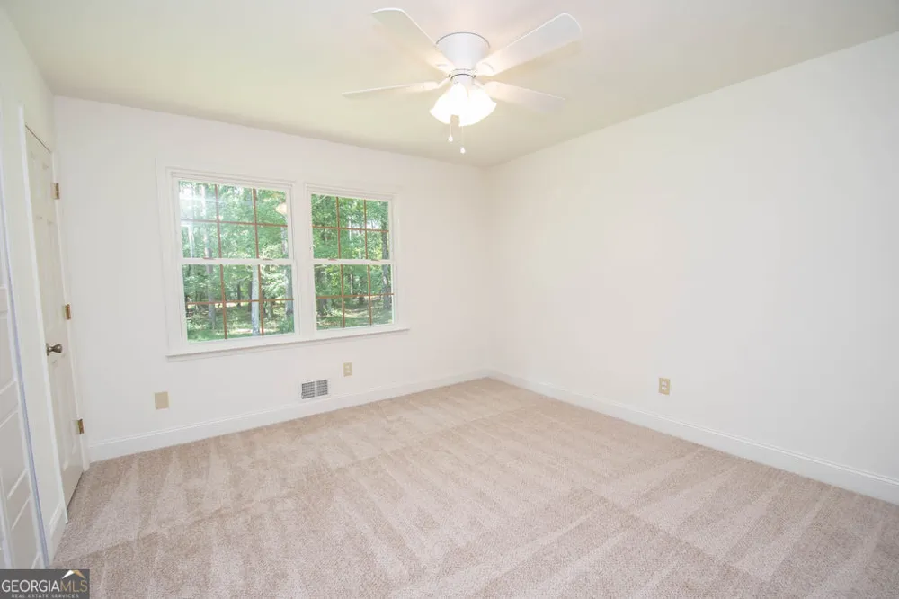 183 Busbin RD Fayetteville, GA 30215