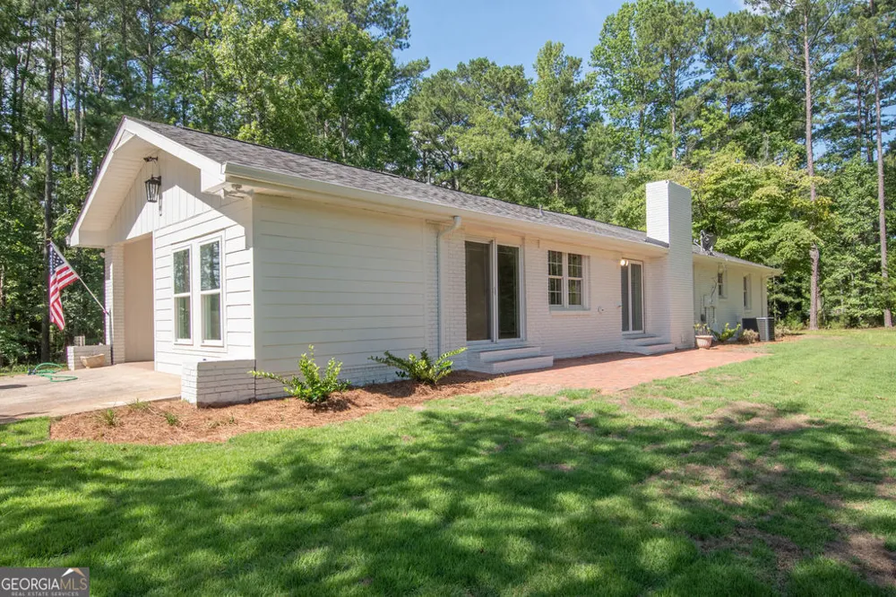 183 Busbin RD Fayetteville, GA 30215