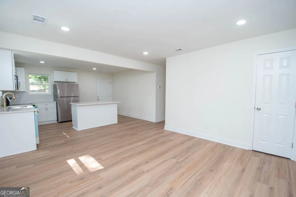618 S Harlem CIR LaGrange, GA 30241