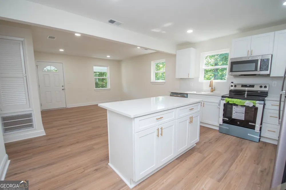 618 S Harlem CIR LaGrange, GA 30241