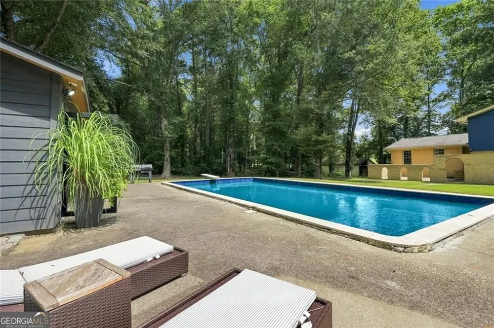 3806 Loganville HWY SW Loganville, GA 30052