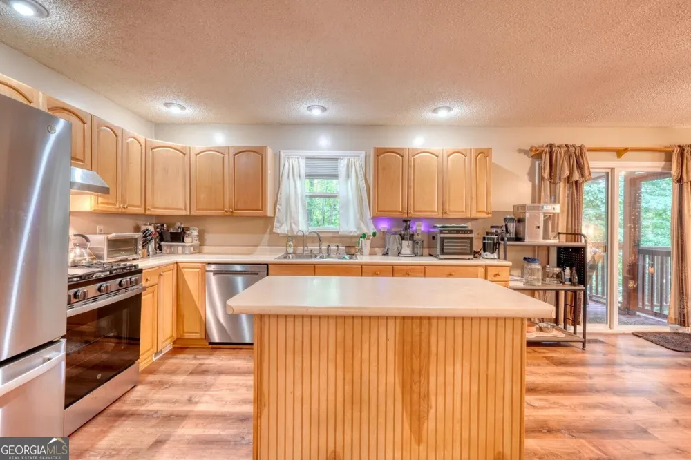 557 Grayce LN Hiawassee, GA 30546