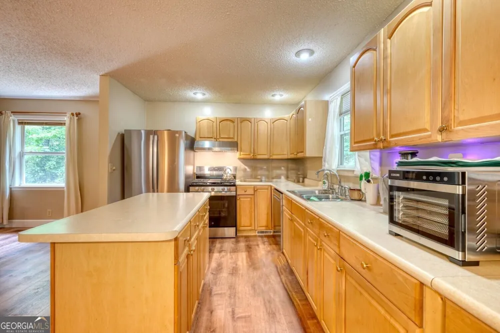 557 Grayce LN Hiawassee, GA 30546