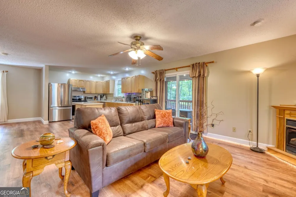 557 Grayce LN Hiawassee, GA 30546