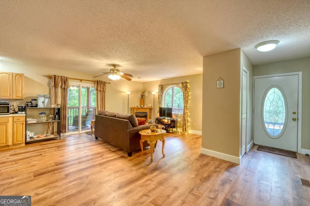 557 Grayce LN Hiawassee, GA 30546