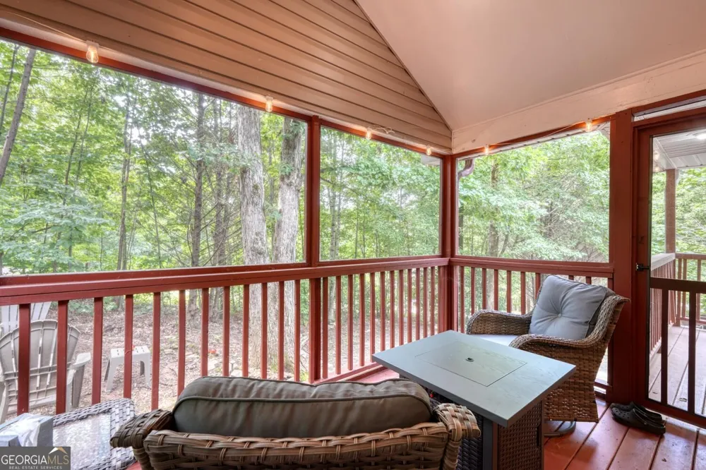 557 Grayce LN Hiawassee, GA 30546