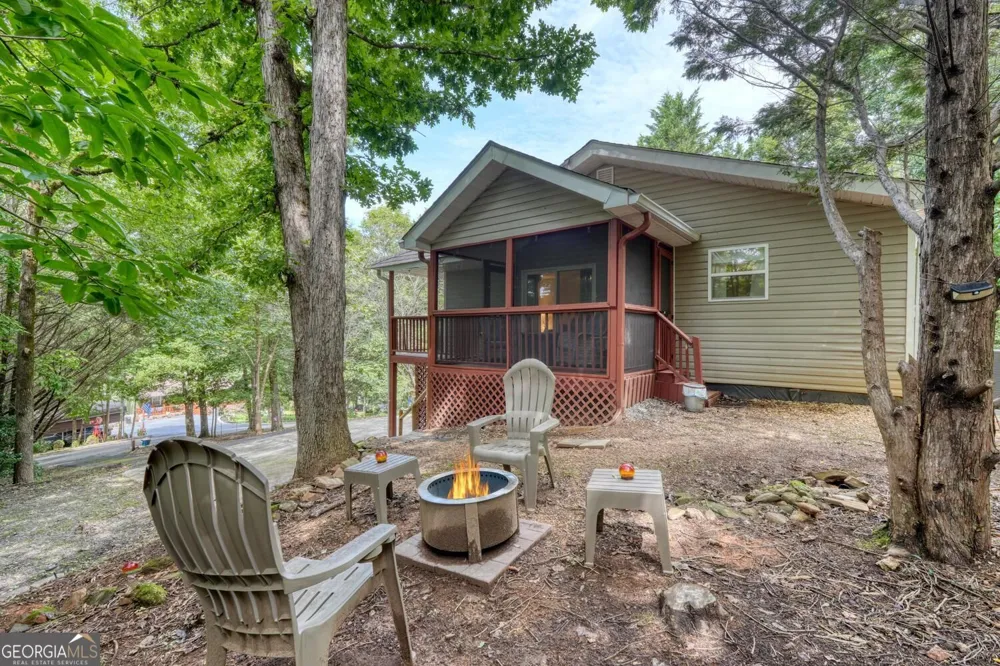 557 Grayce LN Hiawassee, GA 30546