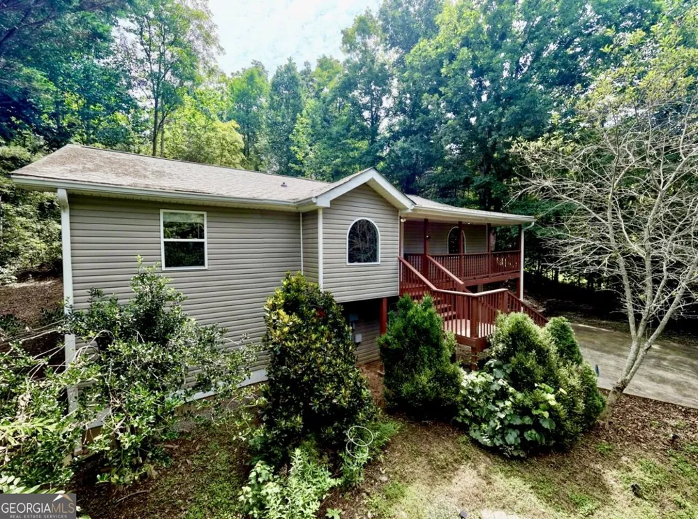 557 Grayce LN Hiawassee, GA 30546