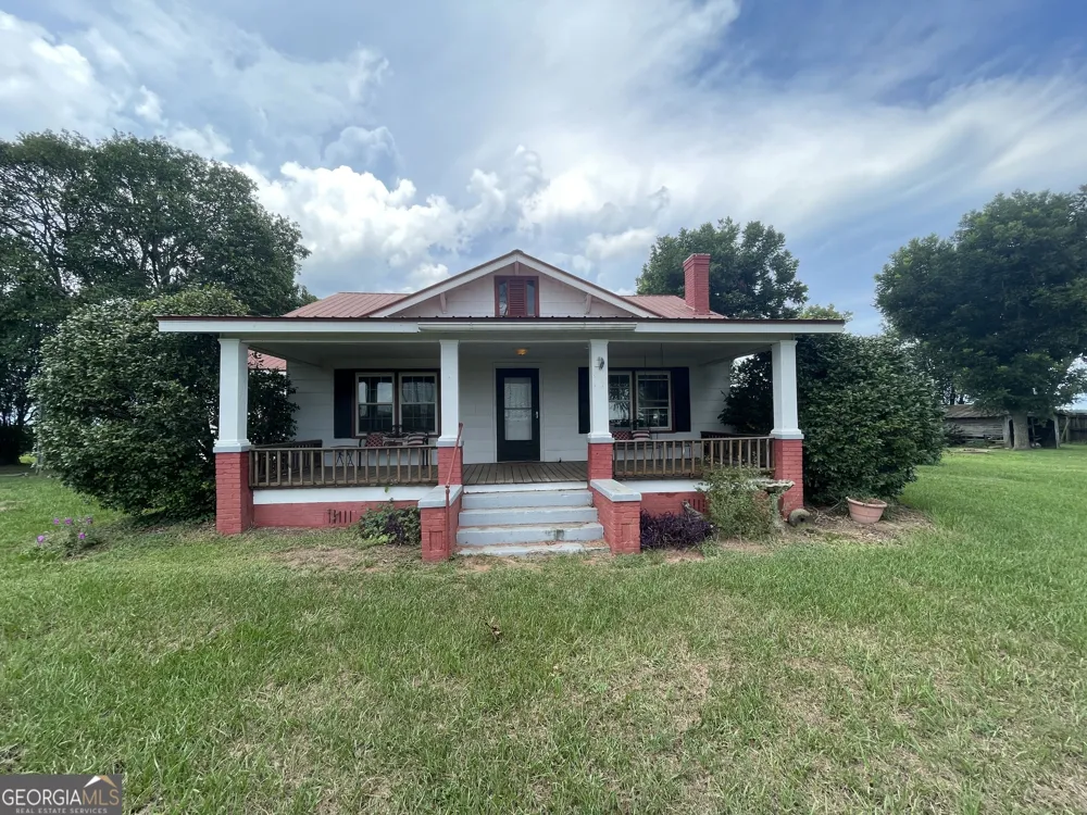 231 Barlow RD Cochran, GA 31014