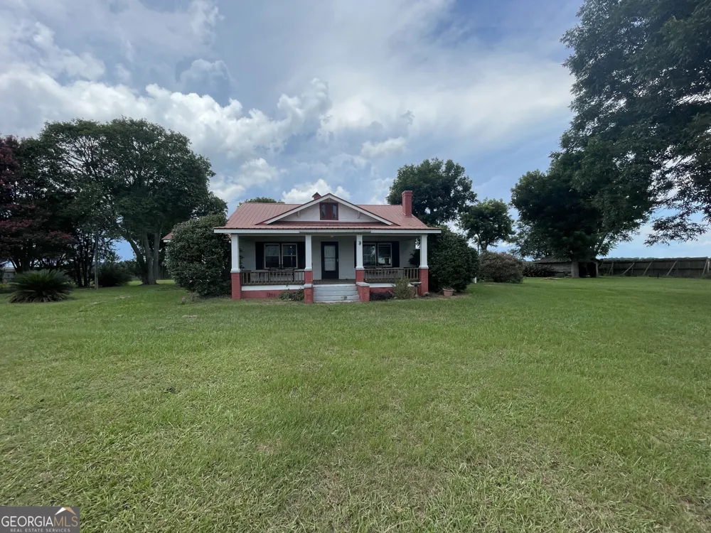 231 Barlow RD Cochran, GA 31014
