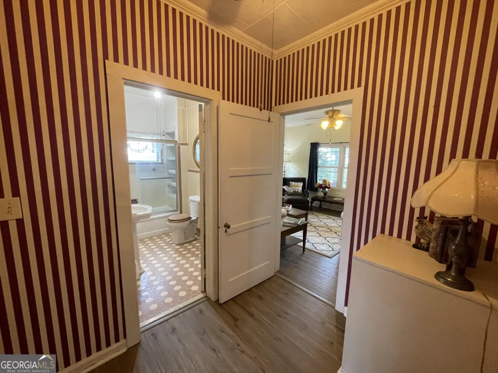 231 Barlow RD Cochran, GA 31014