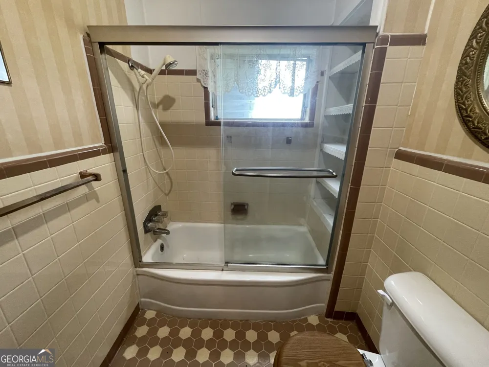 231 Barlow RD Cochran, GA 31014