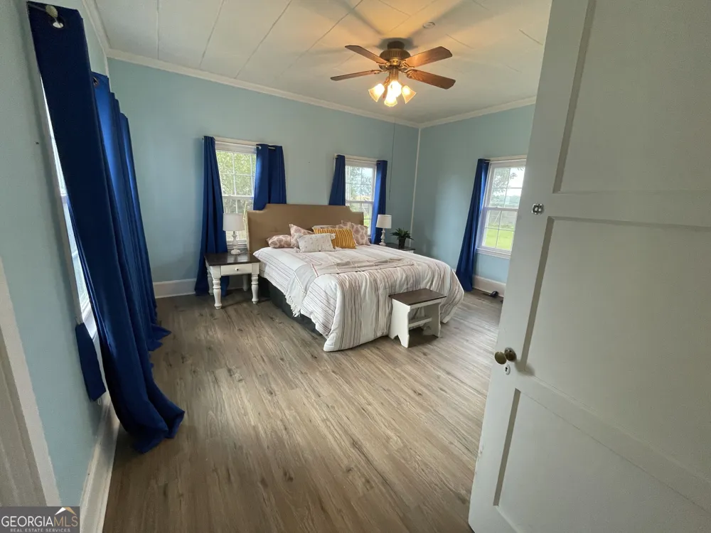 231 Barlow RD Cochran, GA 31014