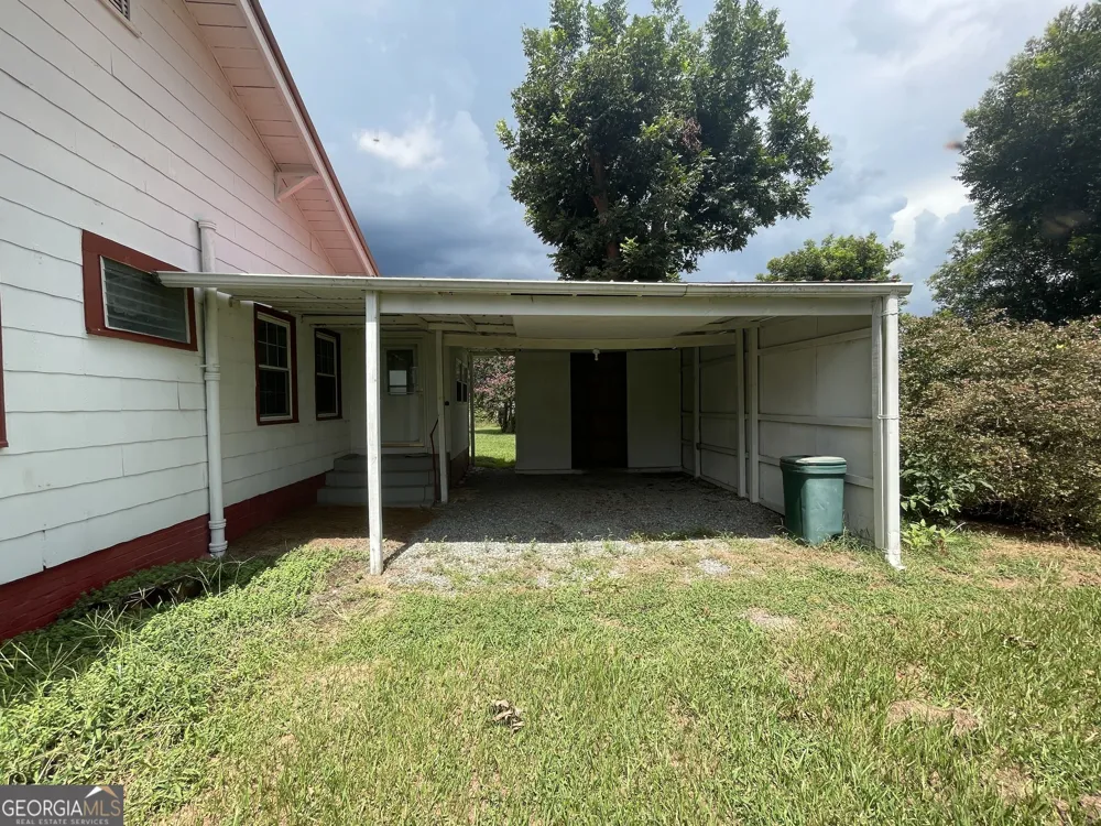 231 Barlow RD Cochran, GA 31014