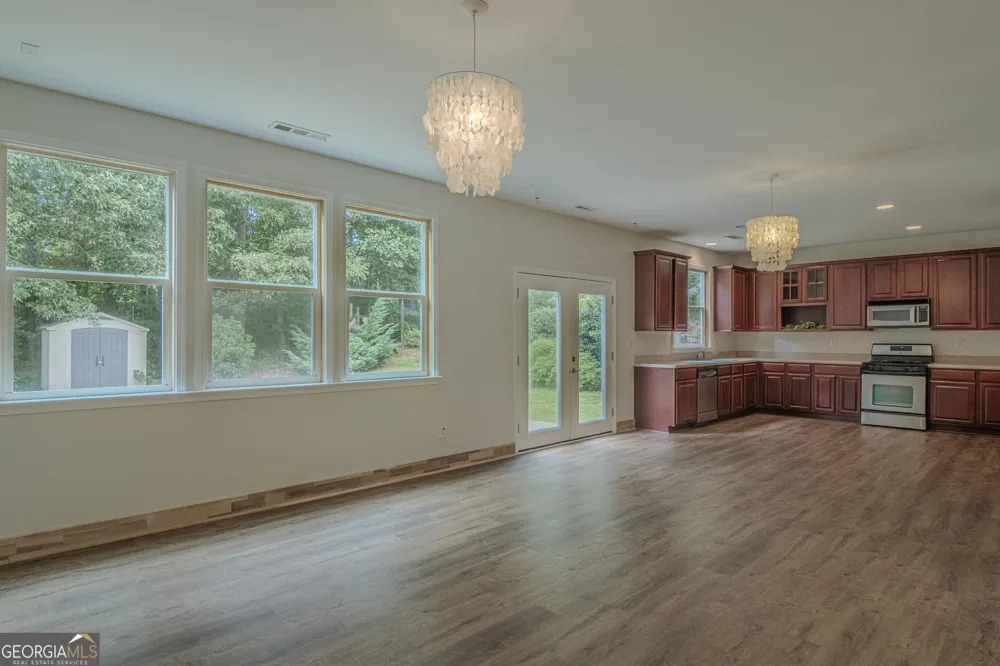 15 Nolen DR Newnan, GA 30263