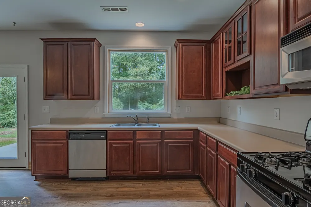 15 Nolen DR Newnan, GA 30263